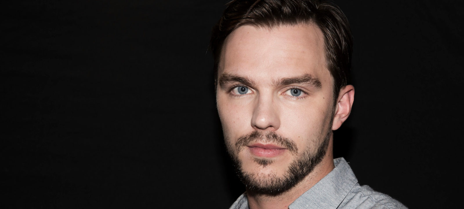 DCEU | Fã faz arte do Nicholas Hoult como Batman!