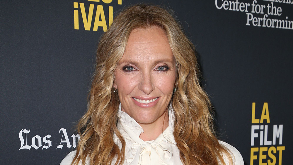 Toni Collete entra para o elenco de ‘Pieces Of Her’ nova série de drama da Netflix