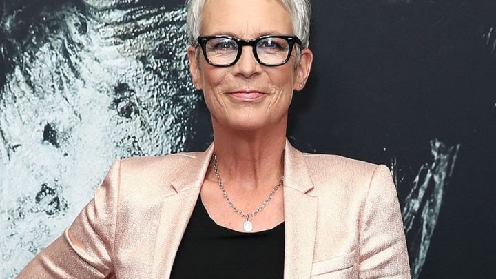 Jamie Lee Curtis assina contrato com a Blumhouse para dirigir novo filme de terror chamado ‘Mother Nature’