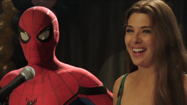 Marisa Tomei revela o que espera da Tia May nos próximos filmes do Homem-Aranha