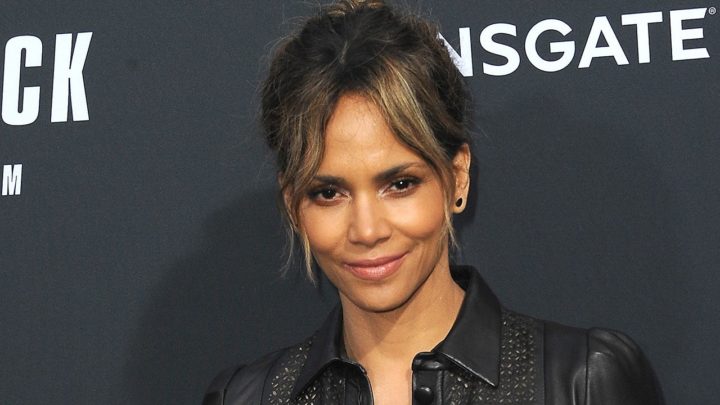 Halle Berry desiste de papel onde interpretaria um homem trans