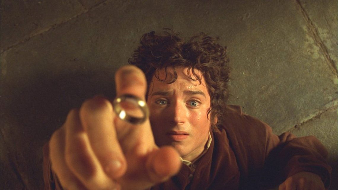 Elijah Wood diz que adoraria reprisar seu papel de Frodo na série de ‘Senhor dos Anéis’