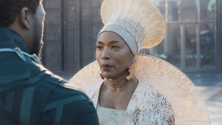 Angela Bassett fala sobre Chadwick Boseman e ‘Pantera Negra 2’